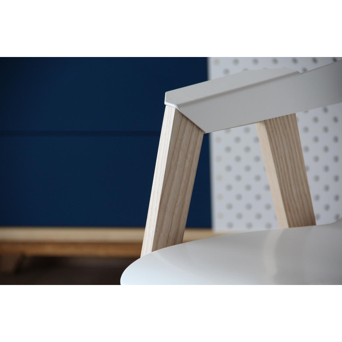 130. Stuhl_B - Esche - Barowski-Wohnraum - Schadstofffrei - Formaldehydfrei